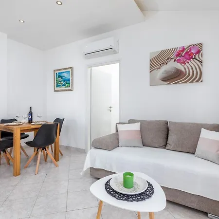 Apartmani Magdalena شقة *