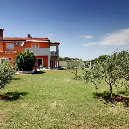 شقة Apartmani Magdalena *